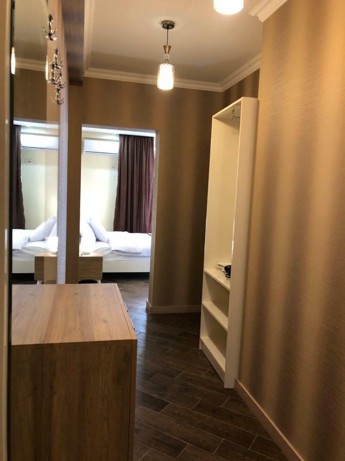 White-House Aparthotel Уреки Екстериор снимка