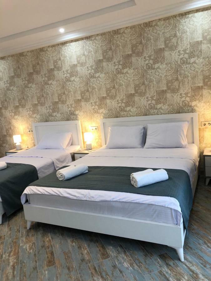 White-House Aparthotel Уреки Екстериор снимка